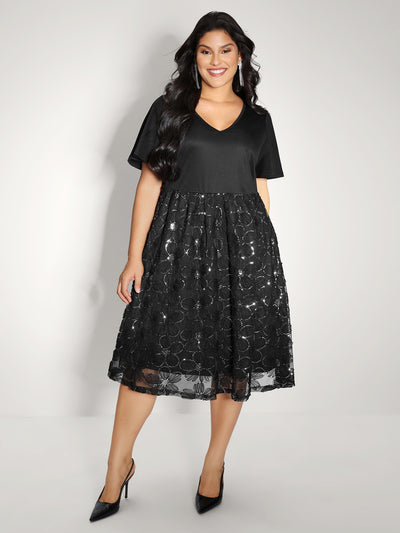 plus size summer wedding guest dresses Ever-Pretty Charming Short Sleeves V-Neck Mother of the Bride Dress with Floral Applique Discover our stunning chiffon midi dress designed for mother of the bride Plus Size Wedding Guest Dresses
