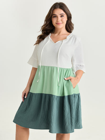 Plus Size and Curvy Green Dresses for Women Sizes 10-30 | BloomChic Plus Size and Curvy Green Dresses for Women Sizes 10-30 | BloomChic