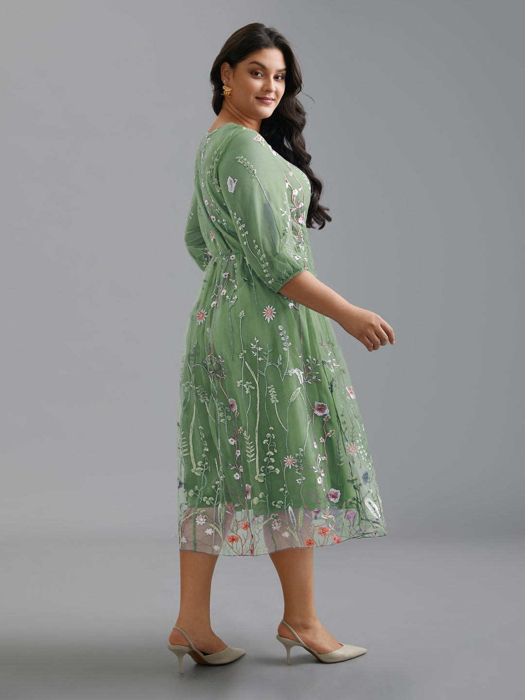 Floral Embroidered Elastic Waist Lined Midi Dress – BloomChic