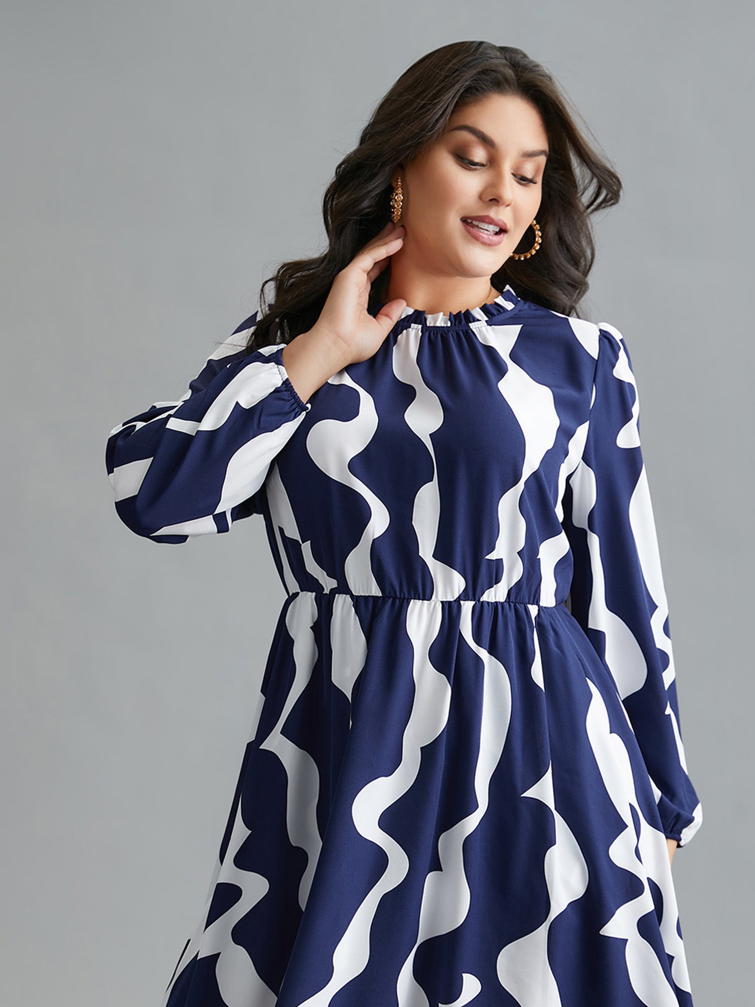 Round Neck Color Contrast Frill Trim Dress – BloomChic