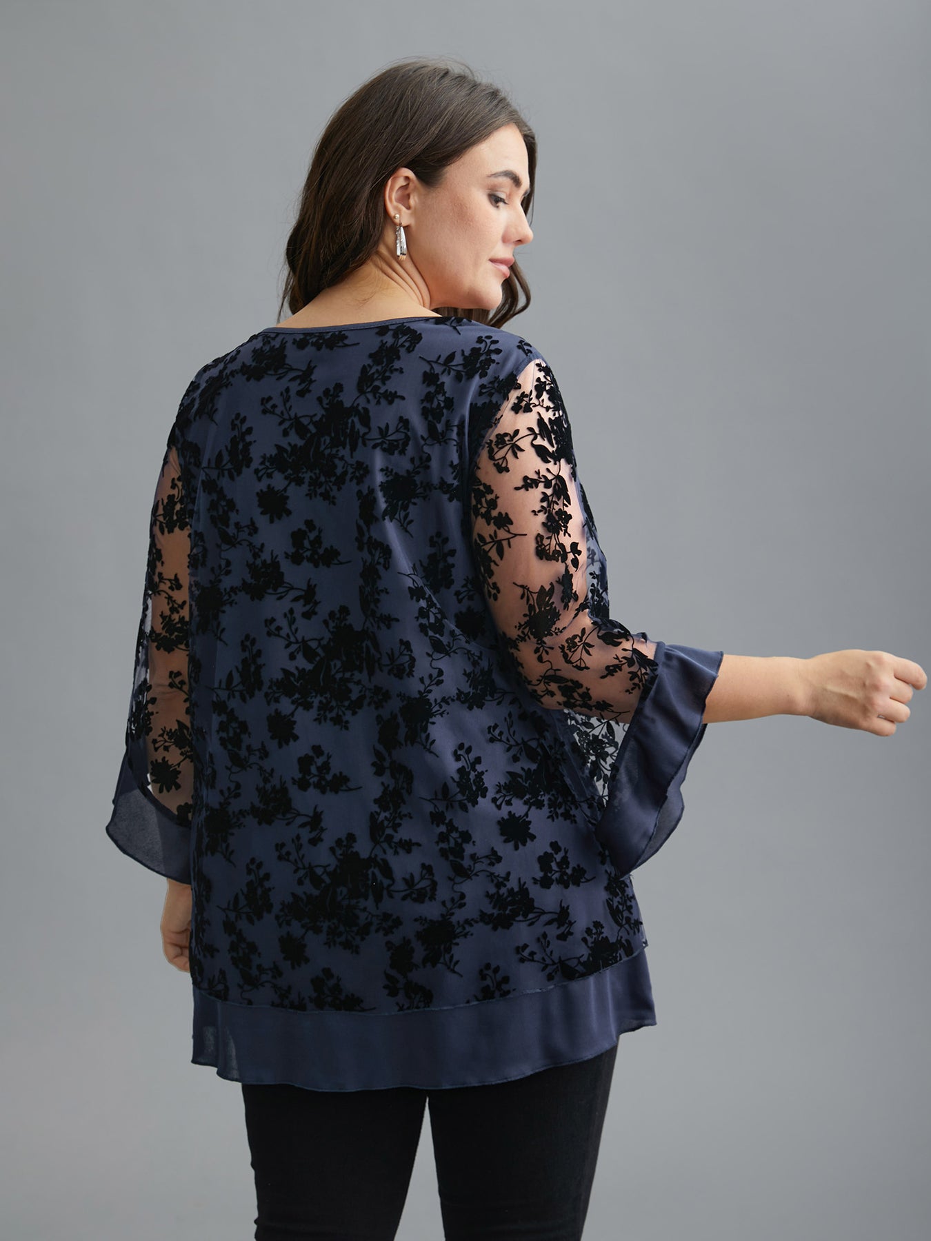 Floral Flocking Mesh Asymmetrical Hem Blouse – BloomChic