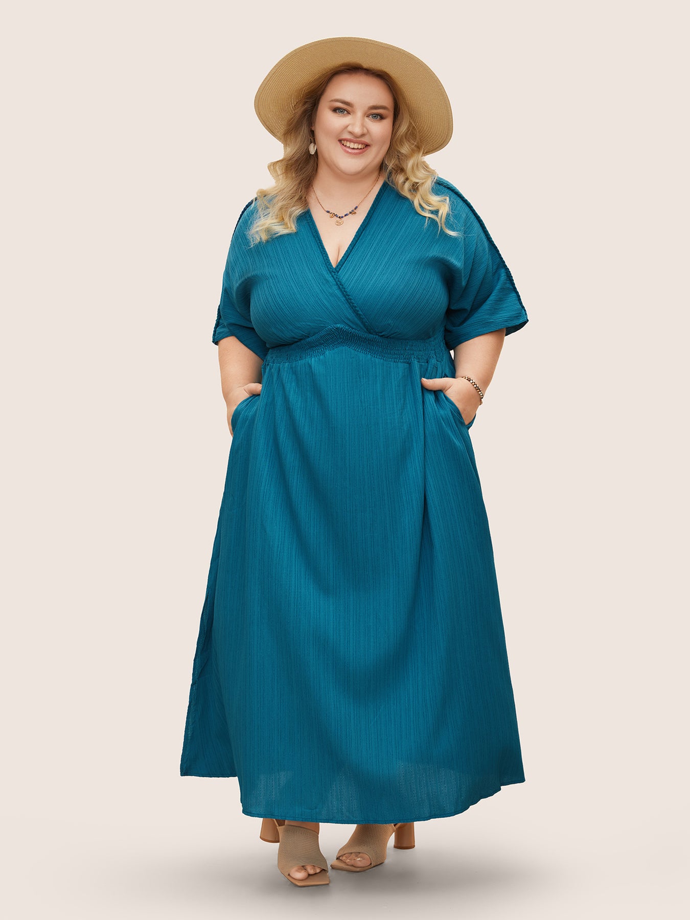 V Neck Shirred Contrast Webbing Split Side Dress – BloomChic