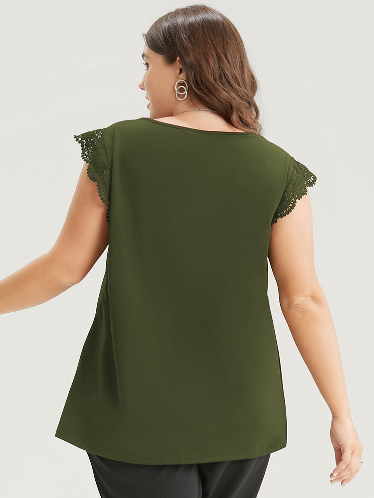 Scalloped Lace Trim V-Neck Tank