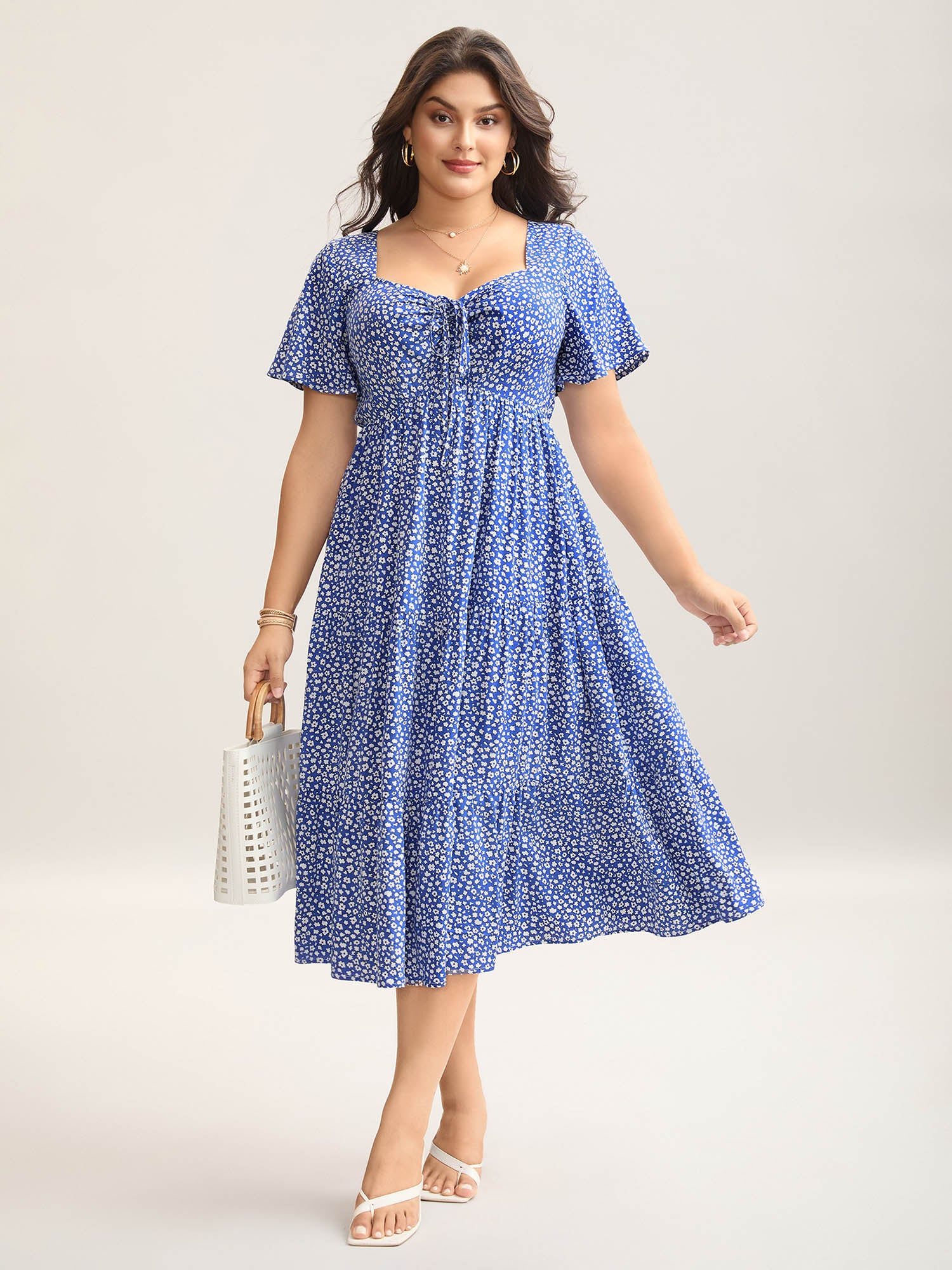 BloomChic Women's Plus Size Ditsy Floral Sweetheart Drawstring Pocket Tiered Dress Brightblue Ditsy Floral Tunic Elegant Lace-Up 22-24/3X BloomChic Women's Plus Size Ditsy Floral Sweetheart Drawstring Pocket Tiered Dress Brightblue Ditsy Floral Tunic Elegant Lace-Up 22-24/3X