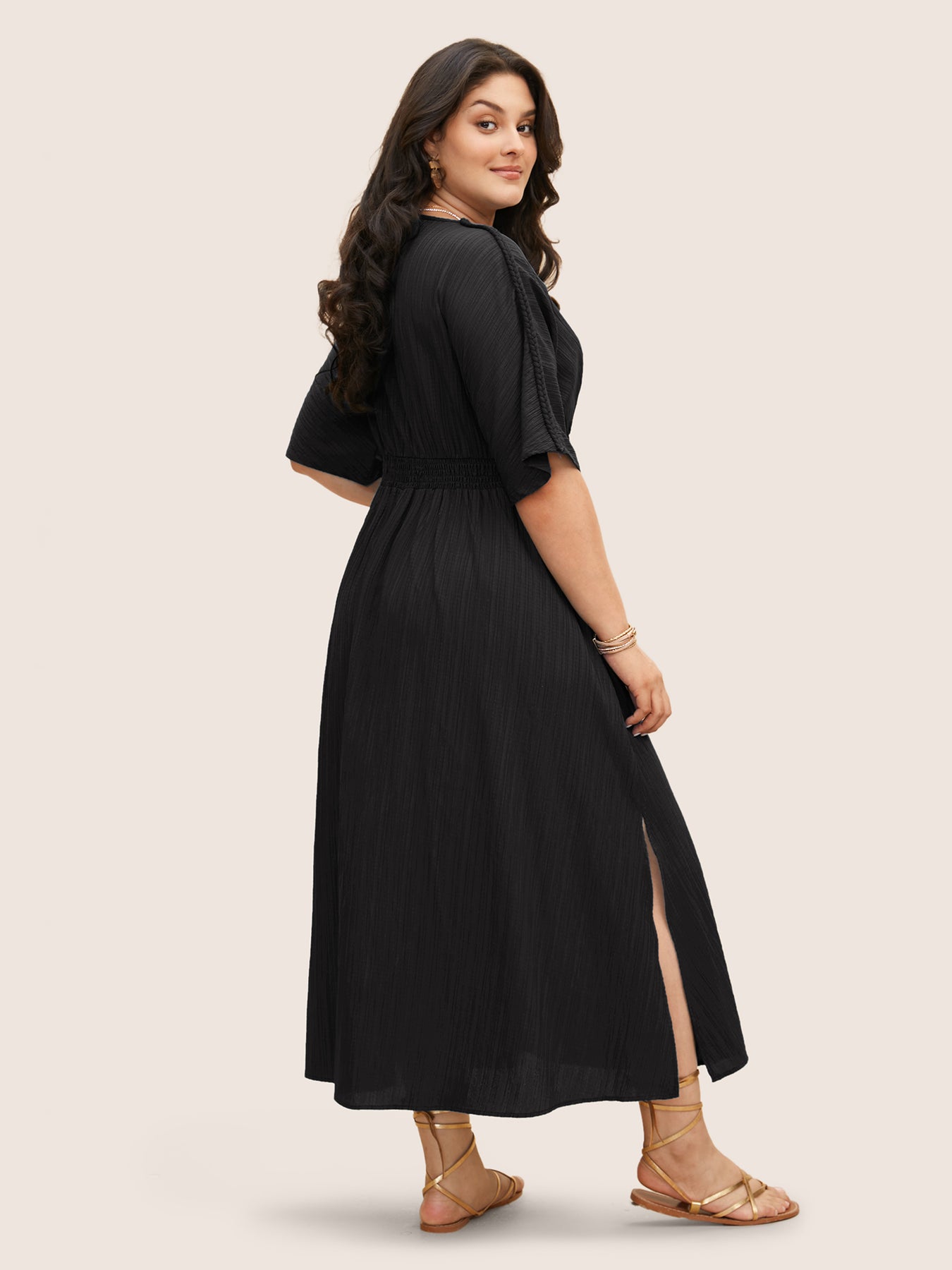 V Neck Shirred Contrast Webbing Split Side Dress – BloomChic