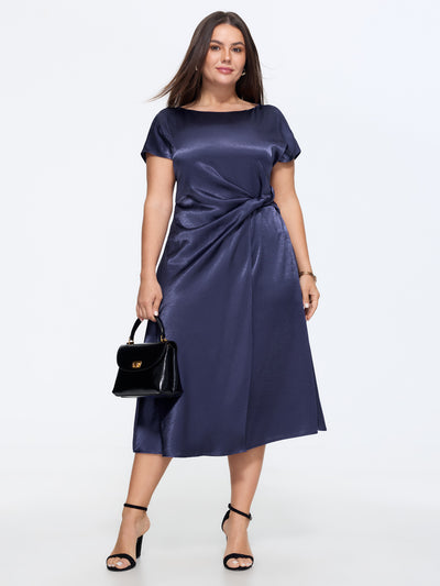 wrap dress for large bust Hope & Ivy Plus midi day in mixed blue floral with gold flecks 30 Outfit Ideas For Big