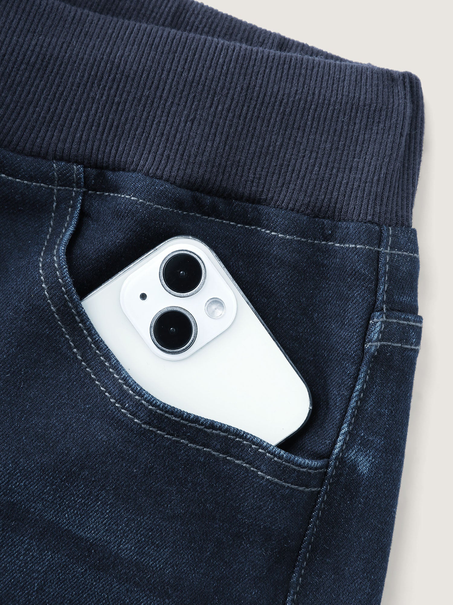 ef9a5428-77a4-42cd-b0eb-f957cf4255f4