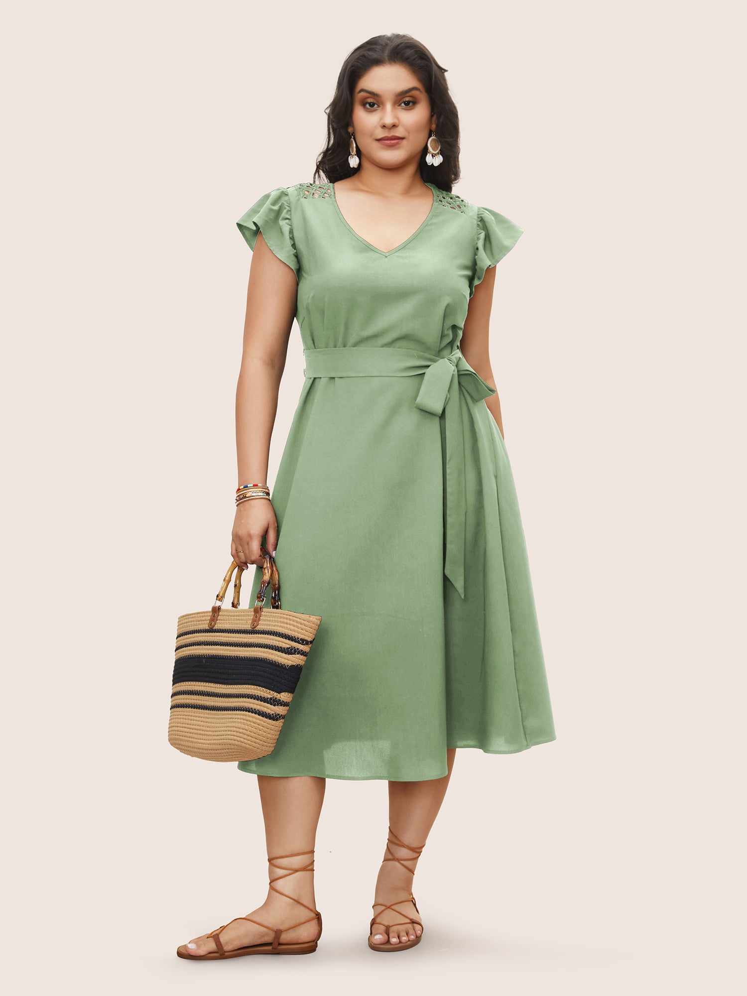 Solid Cut Out Ruffle Cap Sleeve Dress – BloomChic