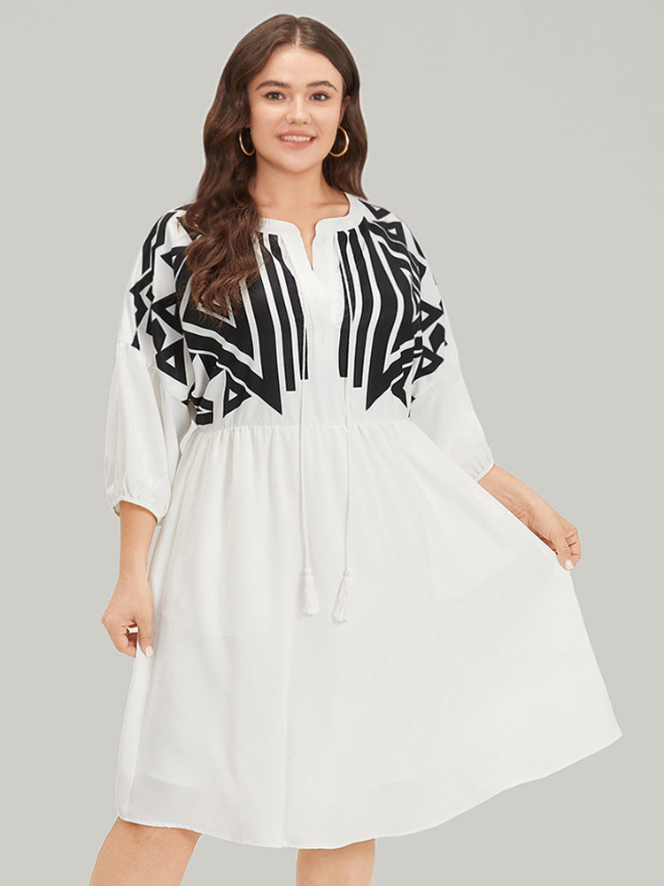 Geometric Print Notched Ties Tassels Elastic Cuffs Dress