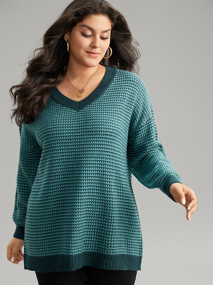 Solid Plisse V Neck Split Side Pullover