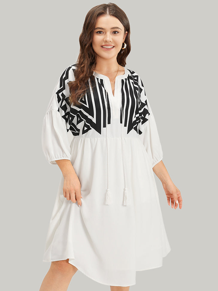 Geometric Print Notched Ties Tassels Elastic Cuffs Dress